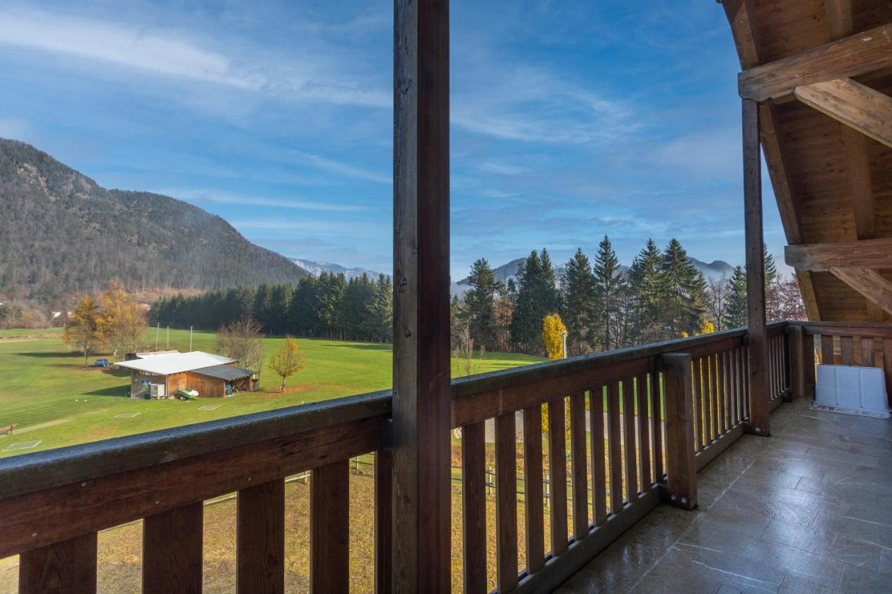 Apartamento Golf View Apt With Parking And Mountain View! Tarvisio Exterior foto